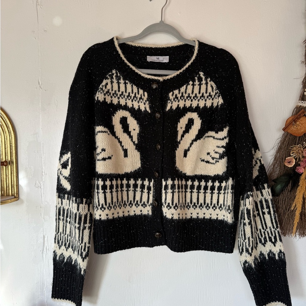 Urban Daizy Swan Pattern Cardigan in Black and Cream